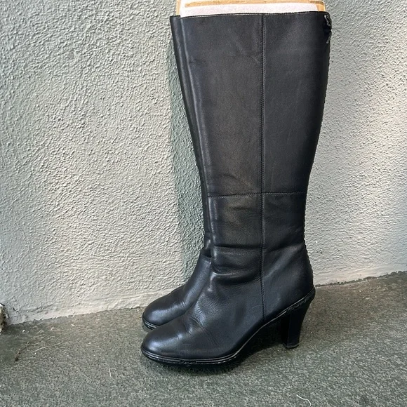 Sofft Knee High Black Heeled Boots Classic Leather Goth Comfort Sz 7.5 - Picture 4 of 11